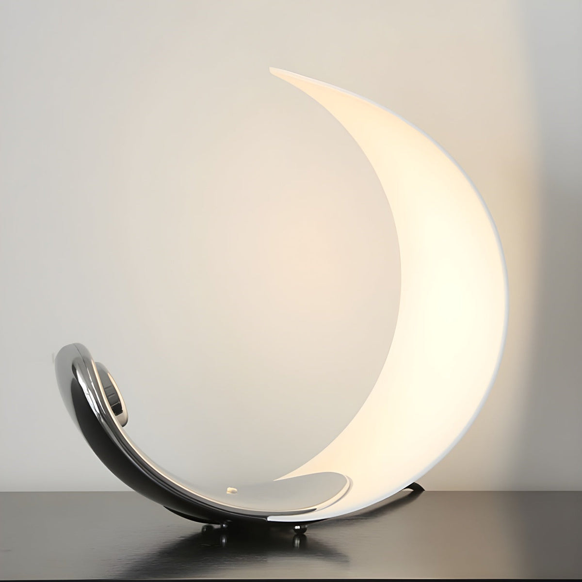 Lunora Elegant Flow Table Lamp