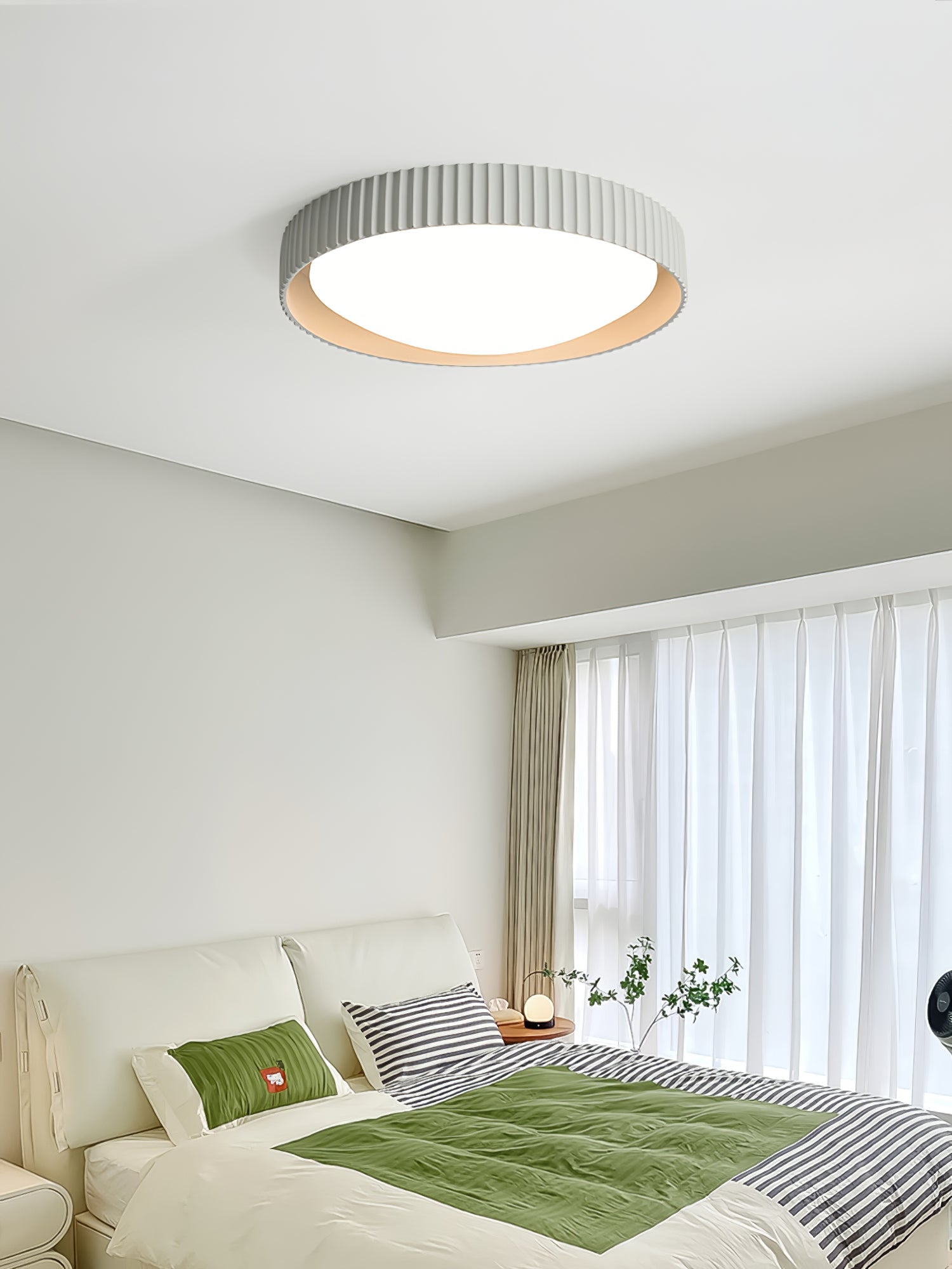 Alesin Modern Minimalist Resin Ceiling Light