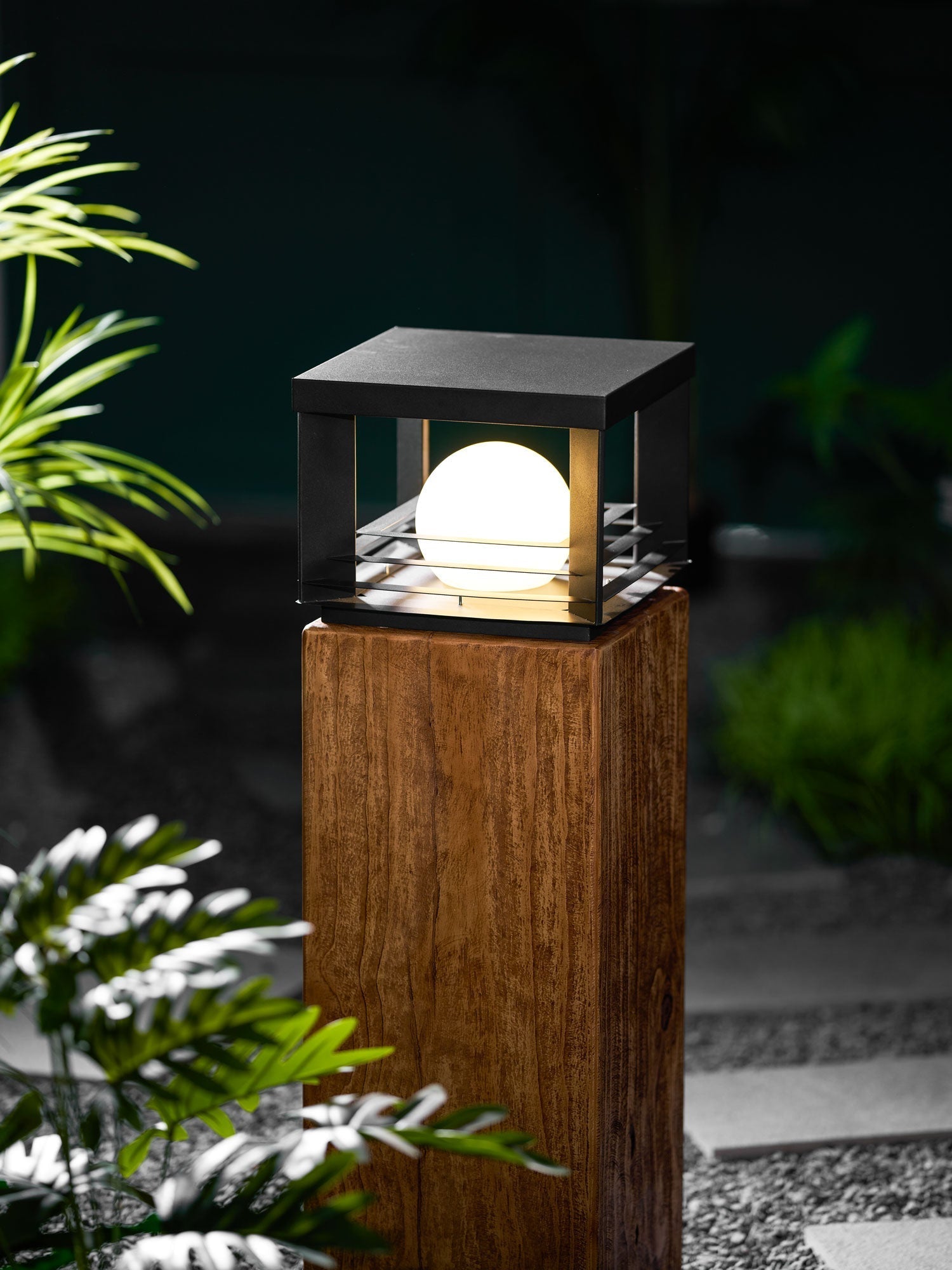 Norarine Crate Outdoor Lamp