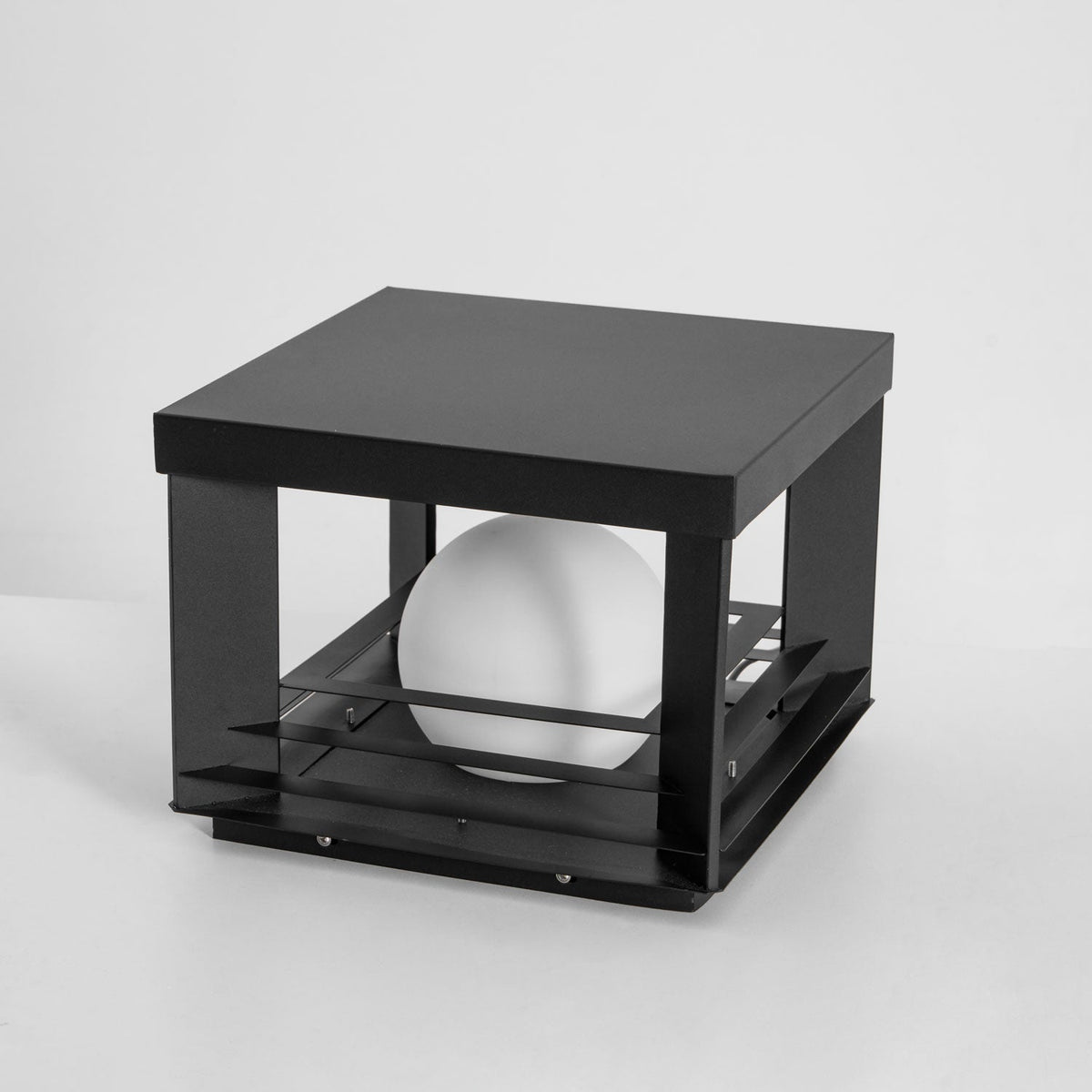 Norarine Crate Outdoor Lamp