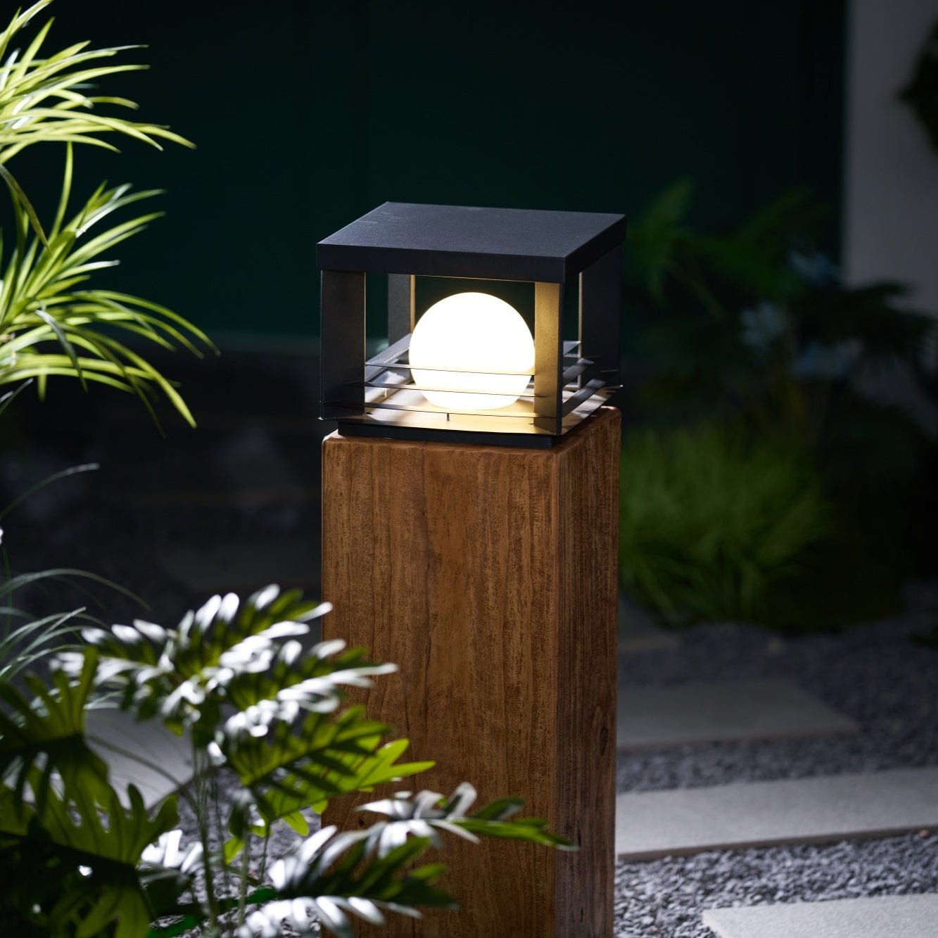 Norarine Crate Outdoor Lamp