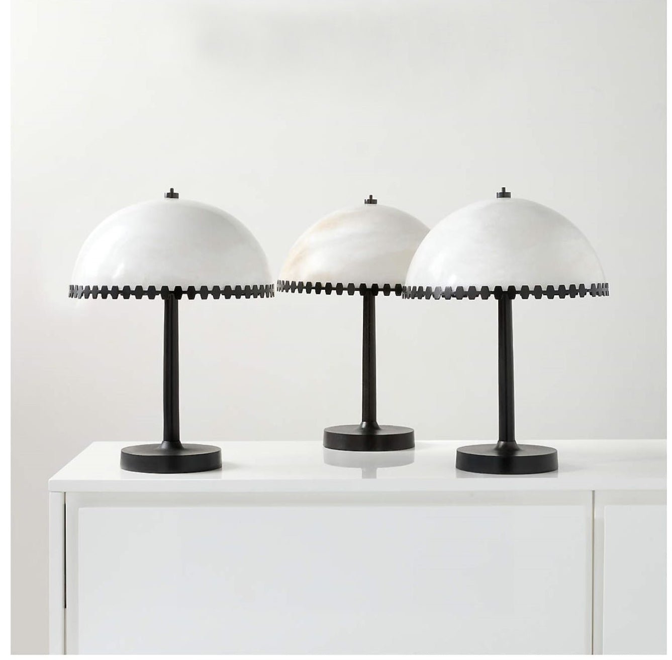 Nuxs Elegant Alabaster Dome Table Lamp