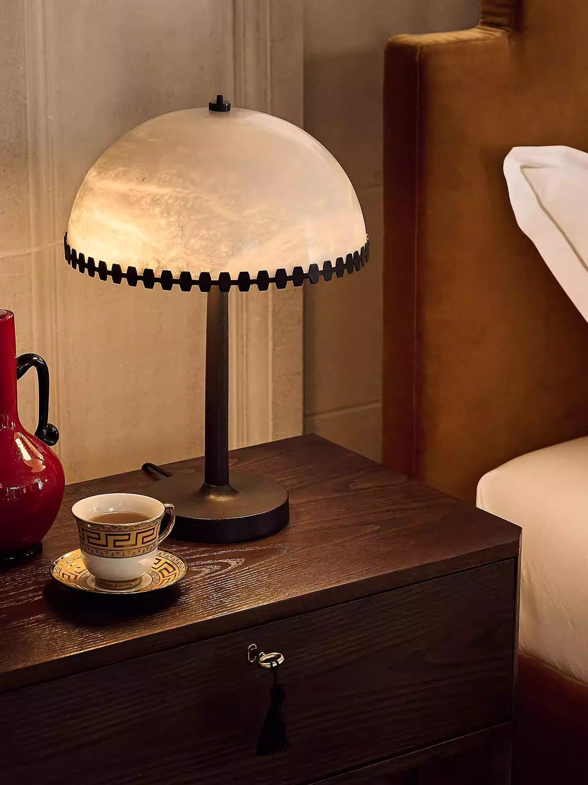Nuxs Elegant Alabaster Dome Table Lamp