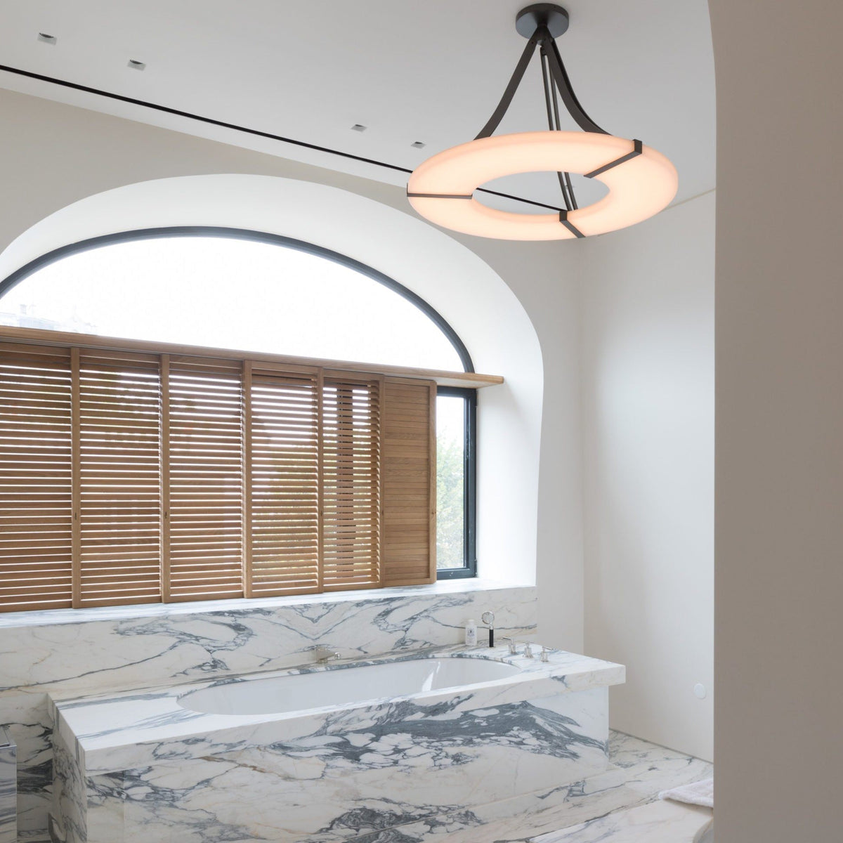 Noreian Chandelier