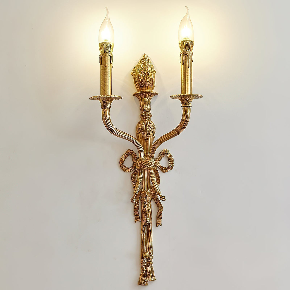 Selisaya Wall Lamp