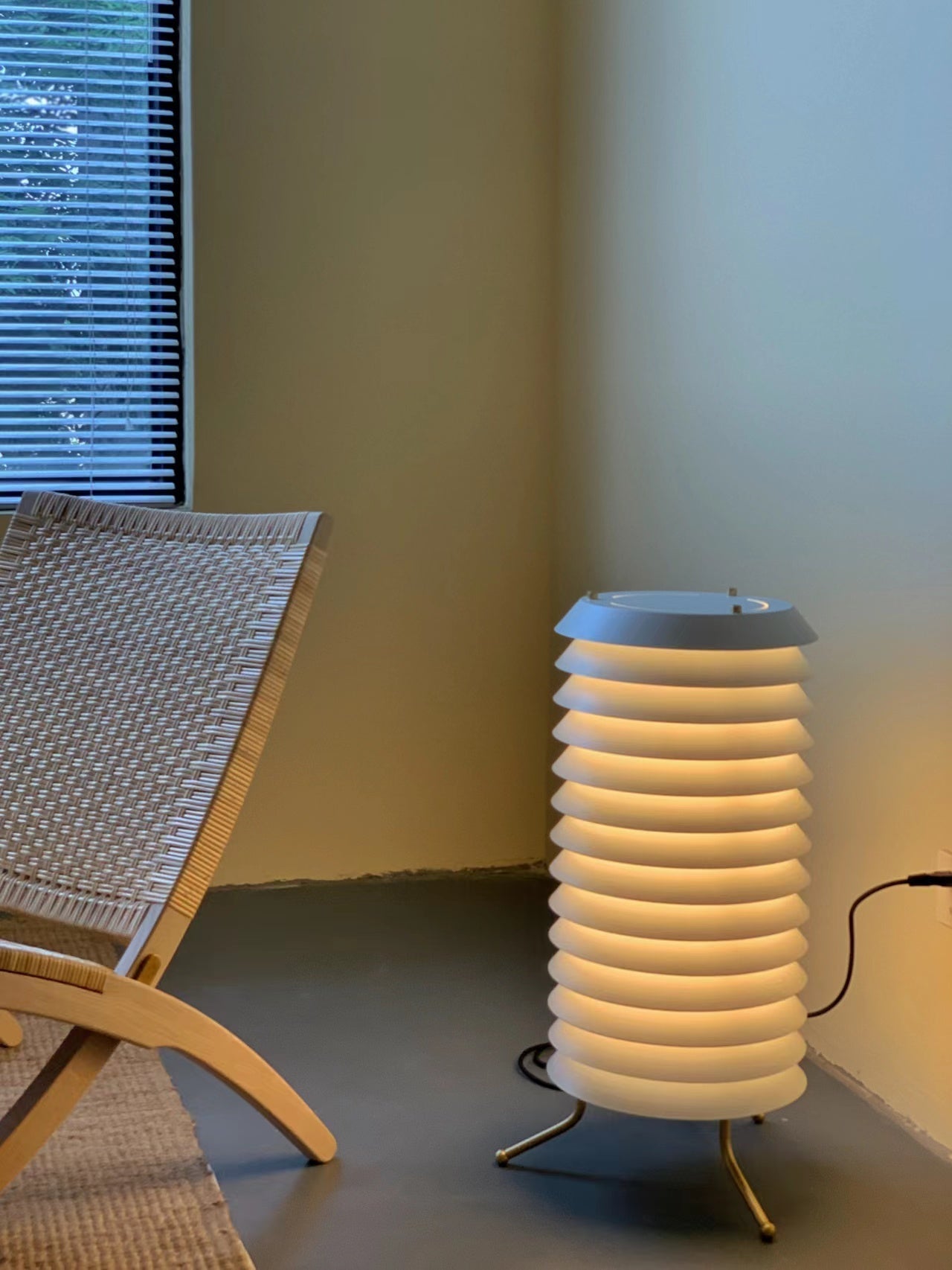 Orelelette Lattice Scandinavian Table Lamp
