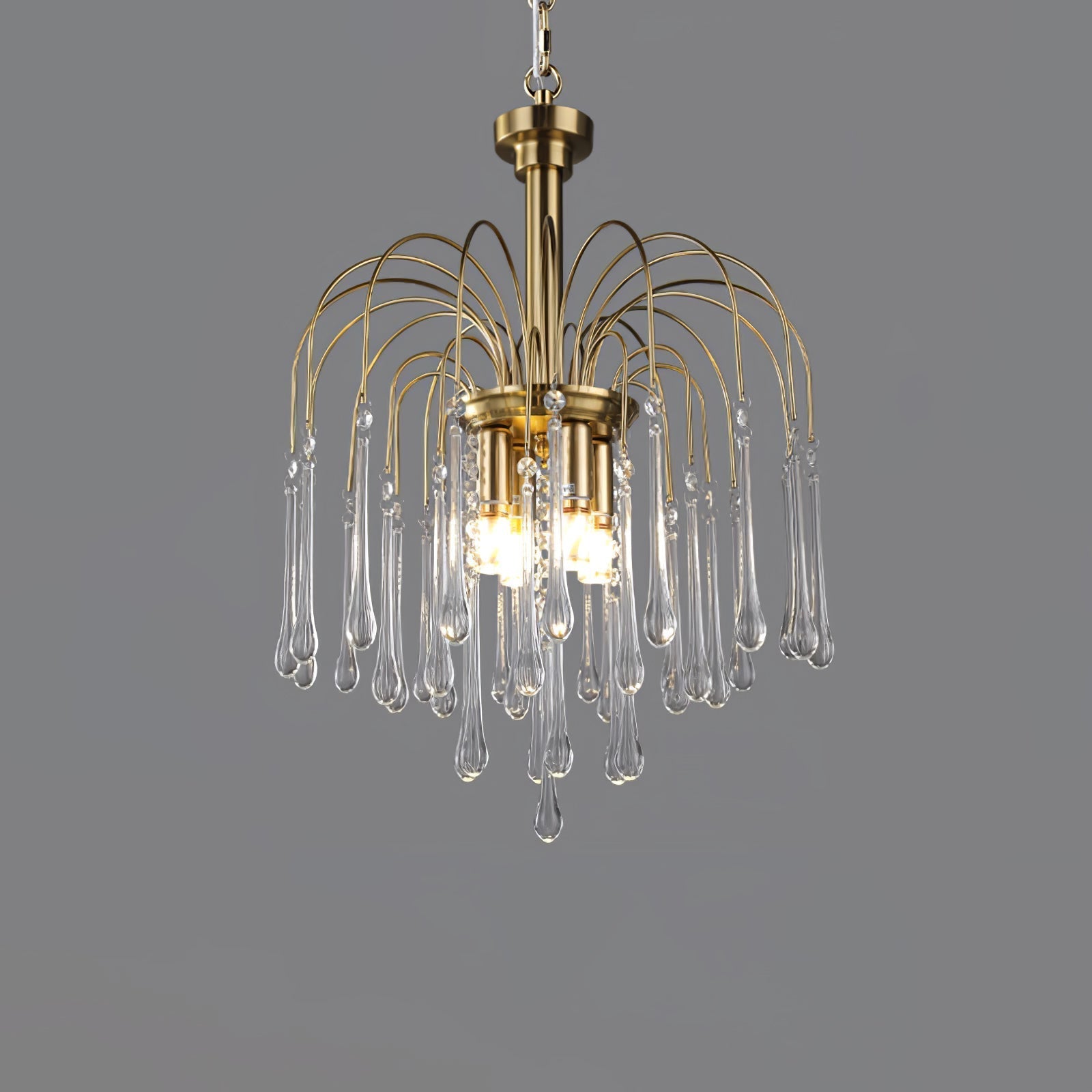 Lustra Chandelier Golden Arms and Crystal - Neutral Decor