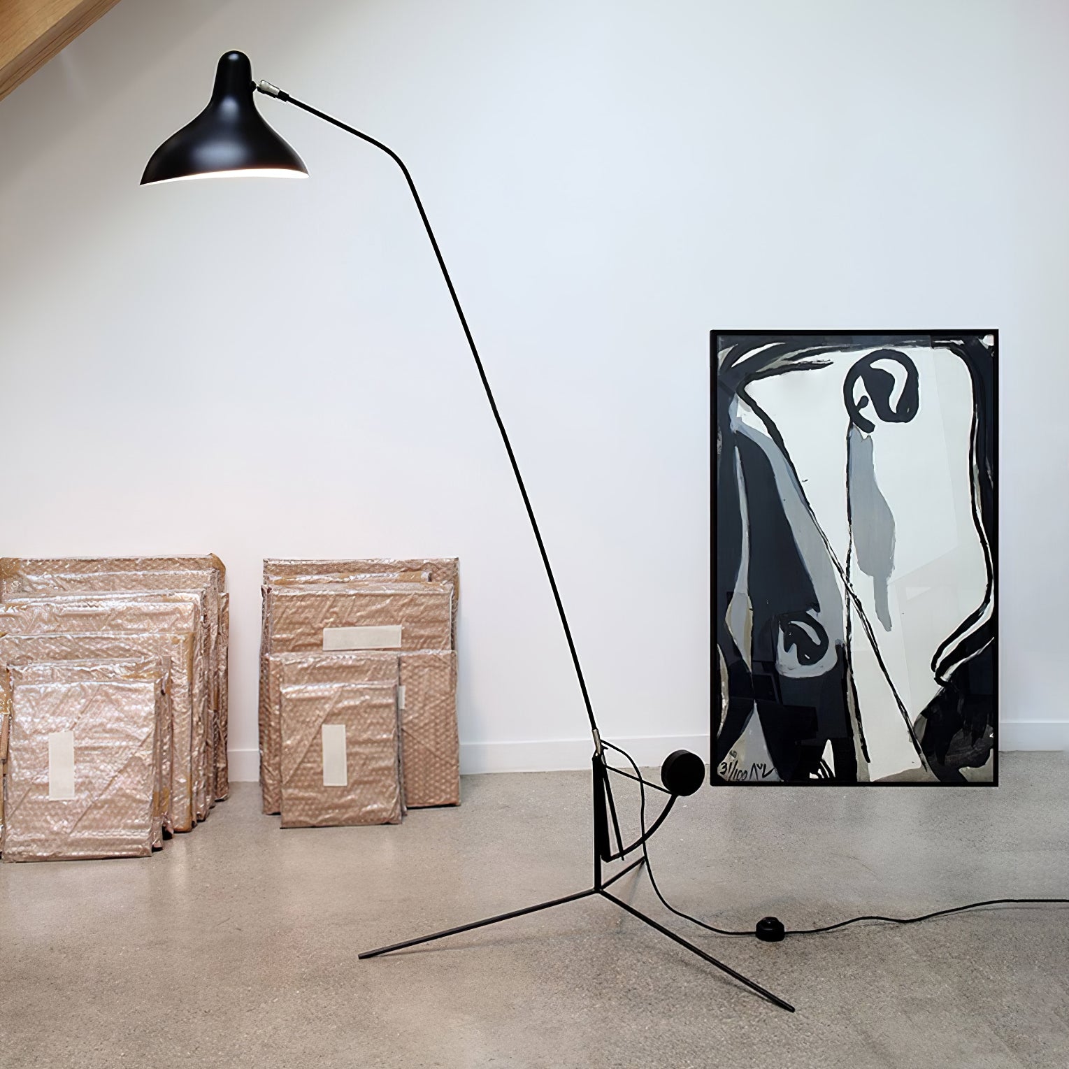 ArcMotion Mantis Arm Floor Lamp