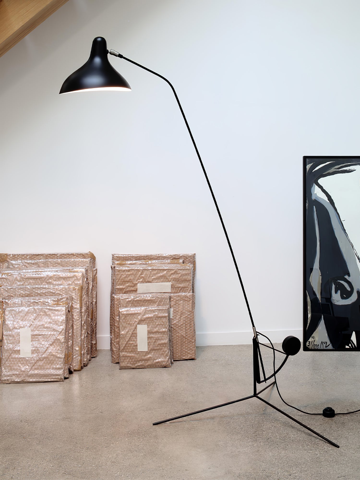 ArcMotion Mantis Arm Floor Lamp