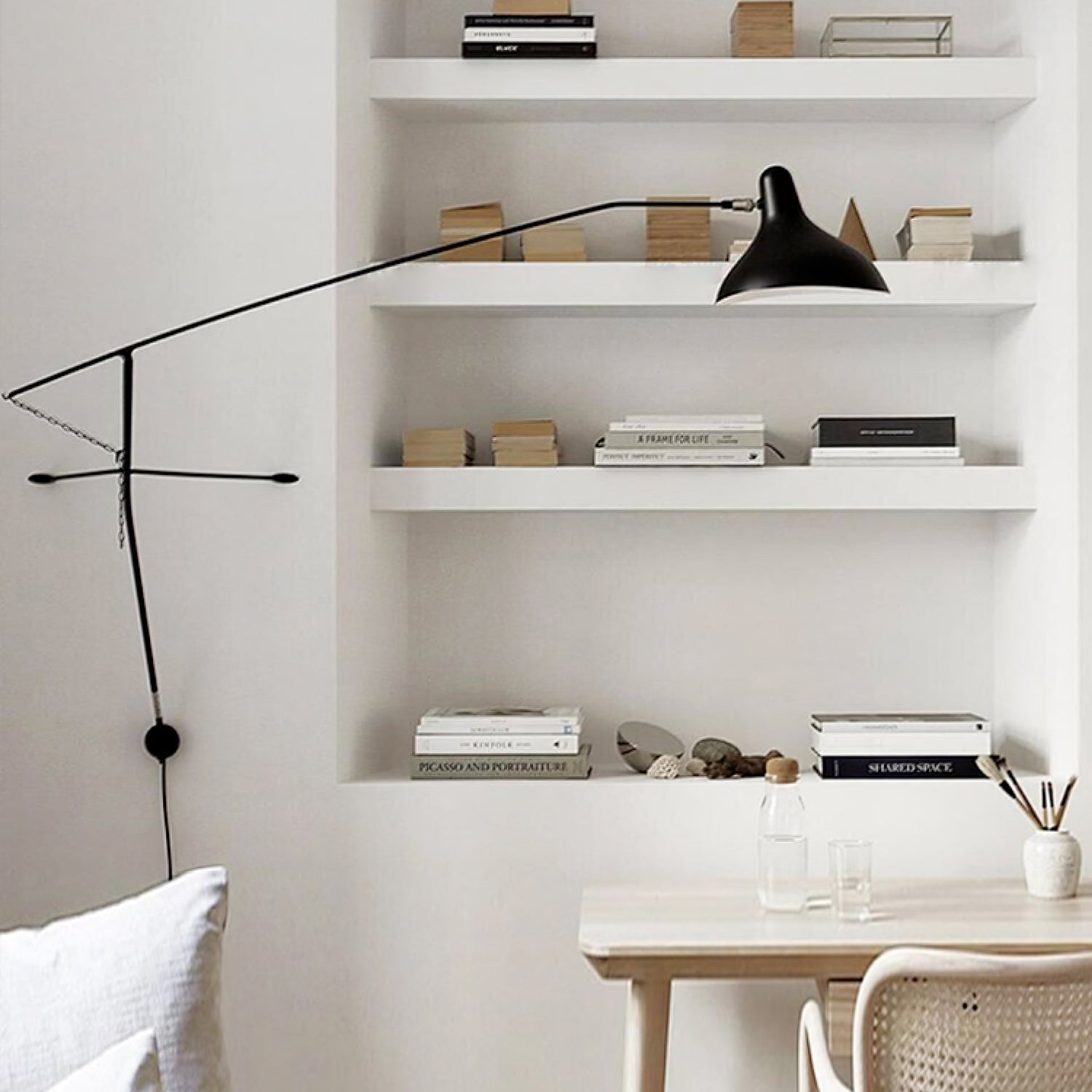 Ivsolarae Modern Minimalist Arm Wall Lamp