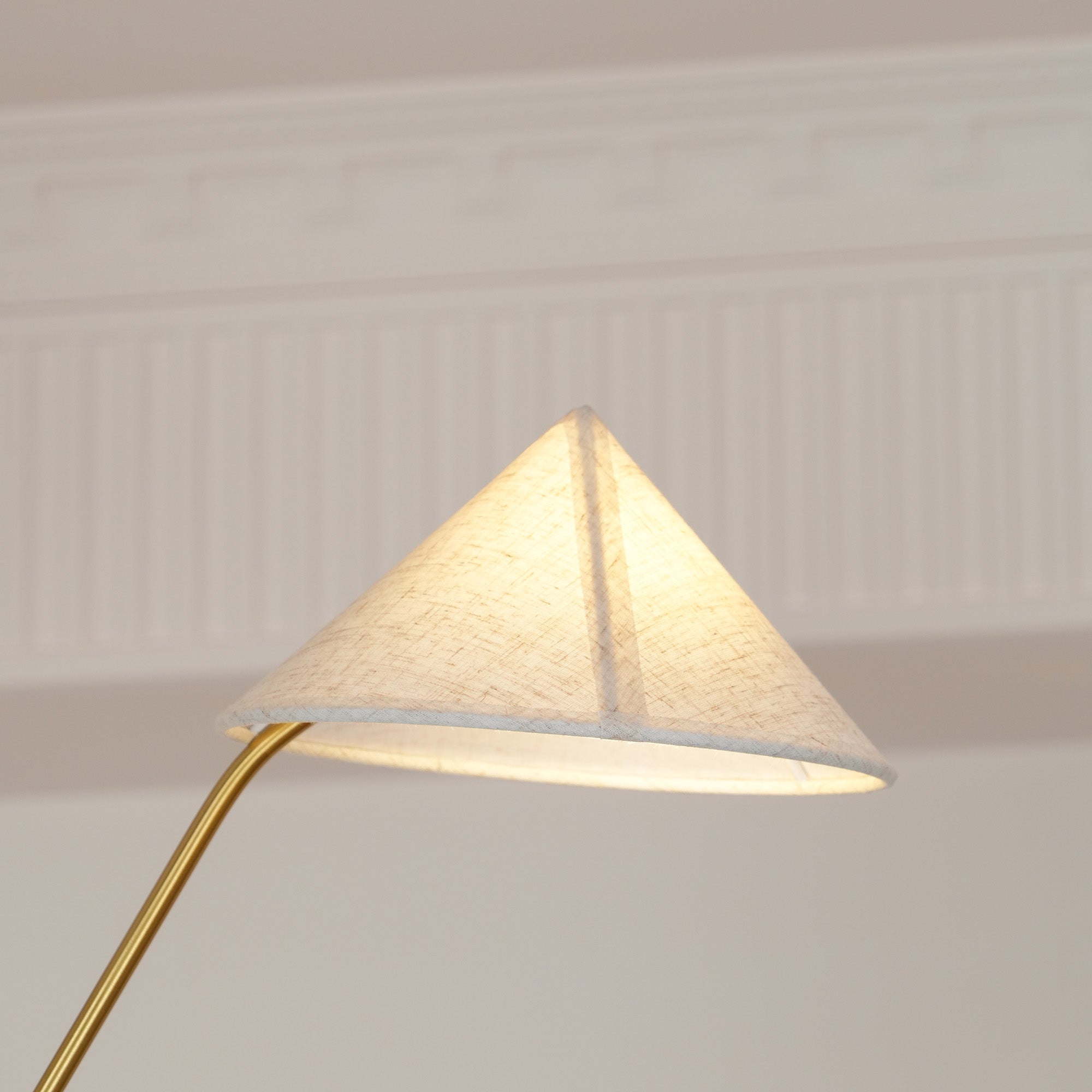 Oriisora Chandelier Brass Curved Beige