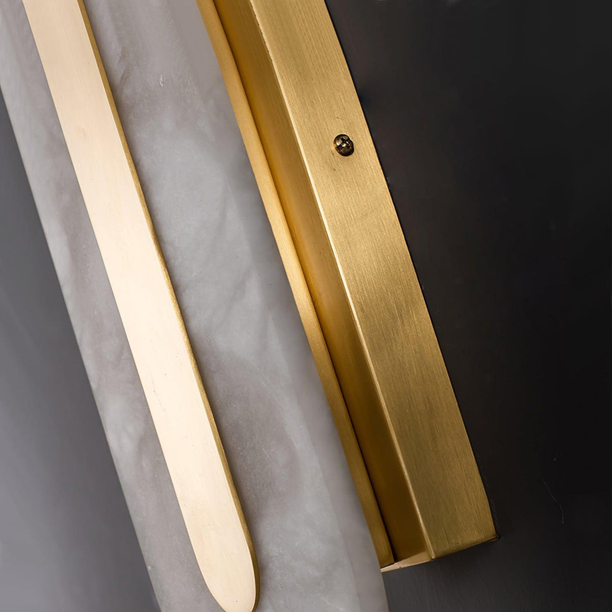 Selvia Minimalist Alabaster Wall Light