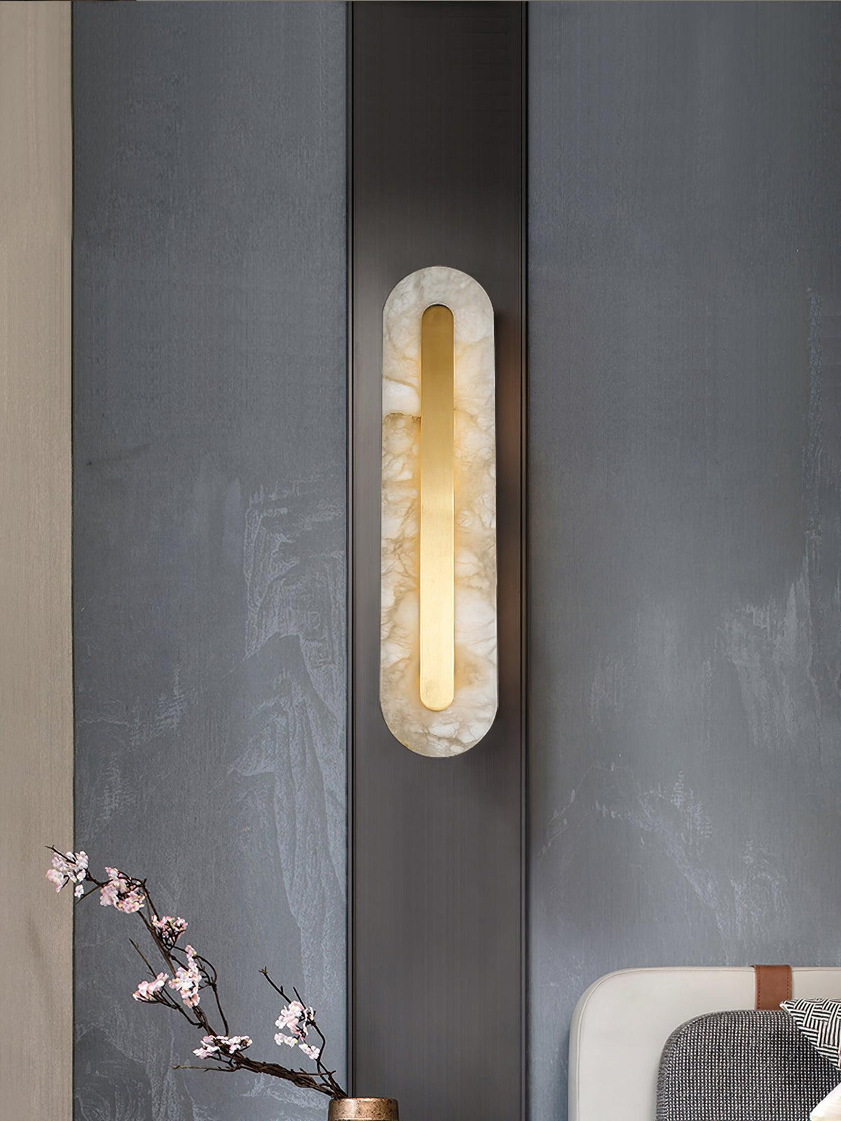 Selvia Minimalist Alabaster Wall Light