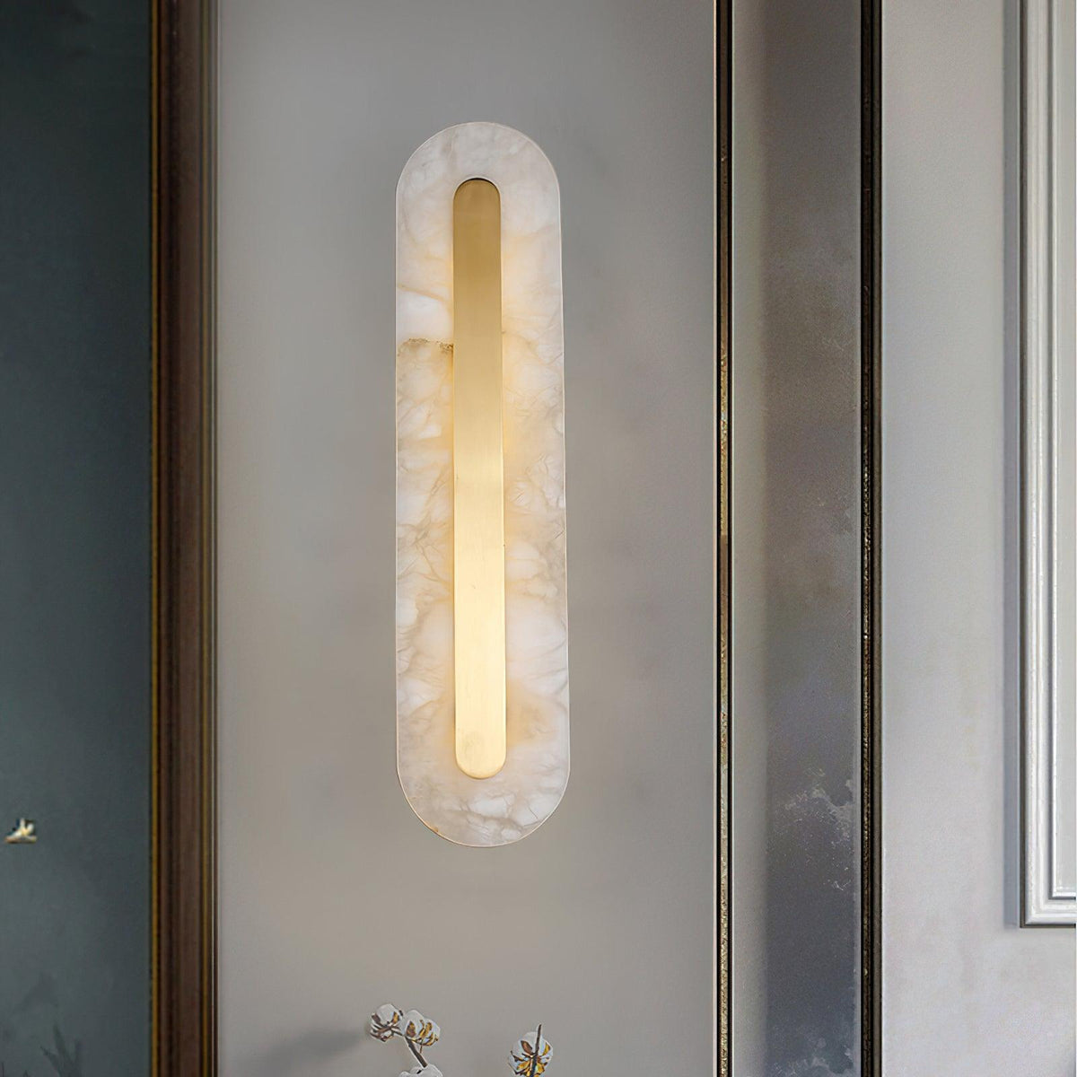 Selvia Minimalist Alabaster Wall Light