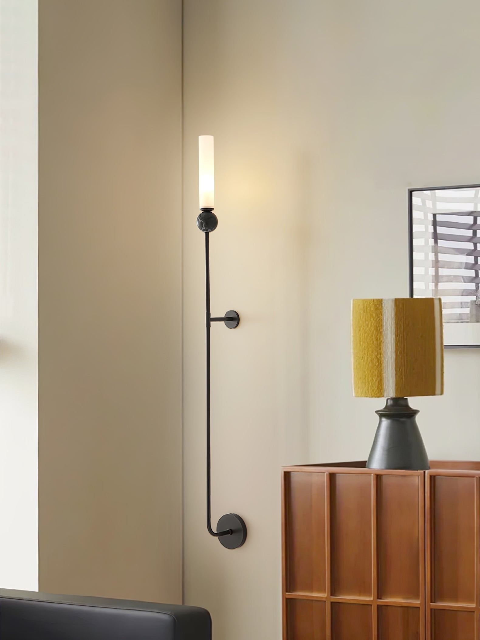 Dulane Modern Minimalist Vertical Marble Wall Lamp