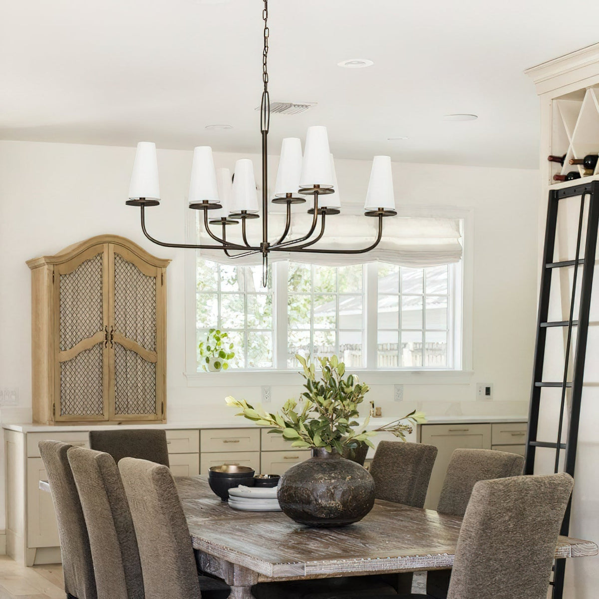 Rivaneon Chandelier