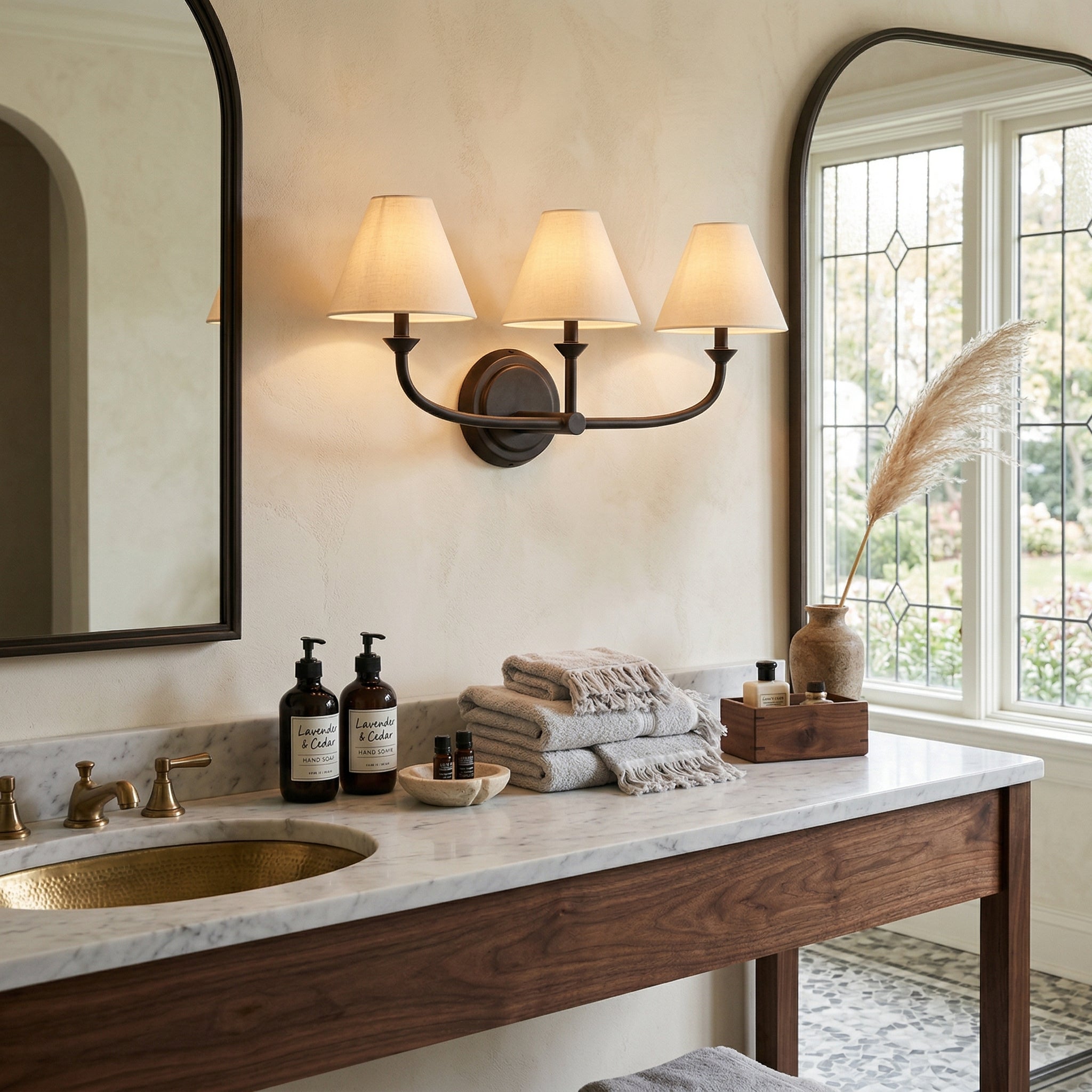 Oriisina Brass Wall Lamp