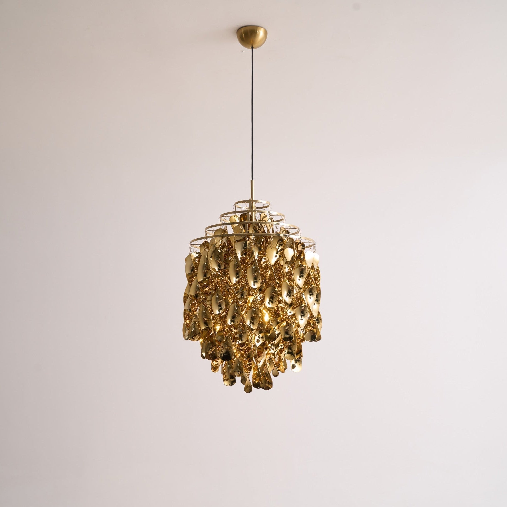 Isoran Luxe Acrylic Chandelier