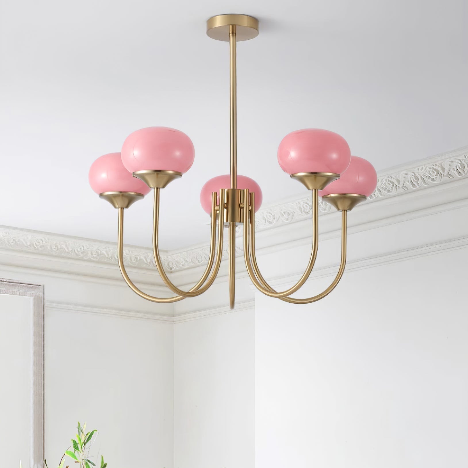 Lustra Chandelier Pink Glass Globe Gold - Neutral Decor