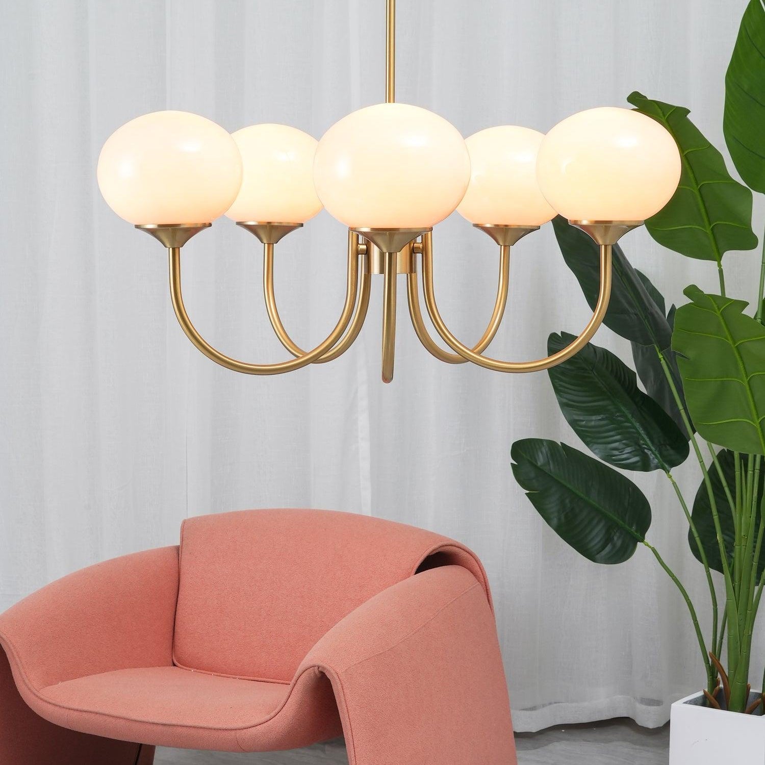 Lustra Chandelier Pink Glass Globe Gold - Neutral Decor