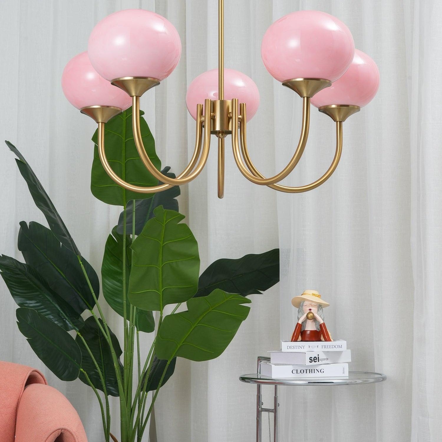 Lustra Chandelier Pink Glass Globe Gold - Neutral Decor
