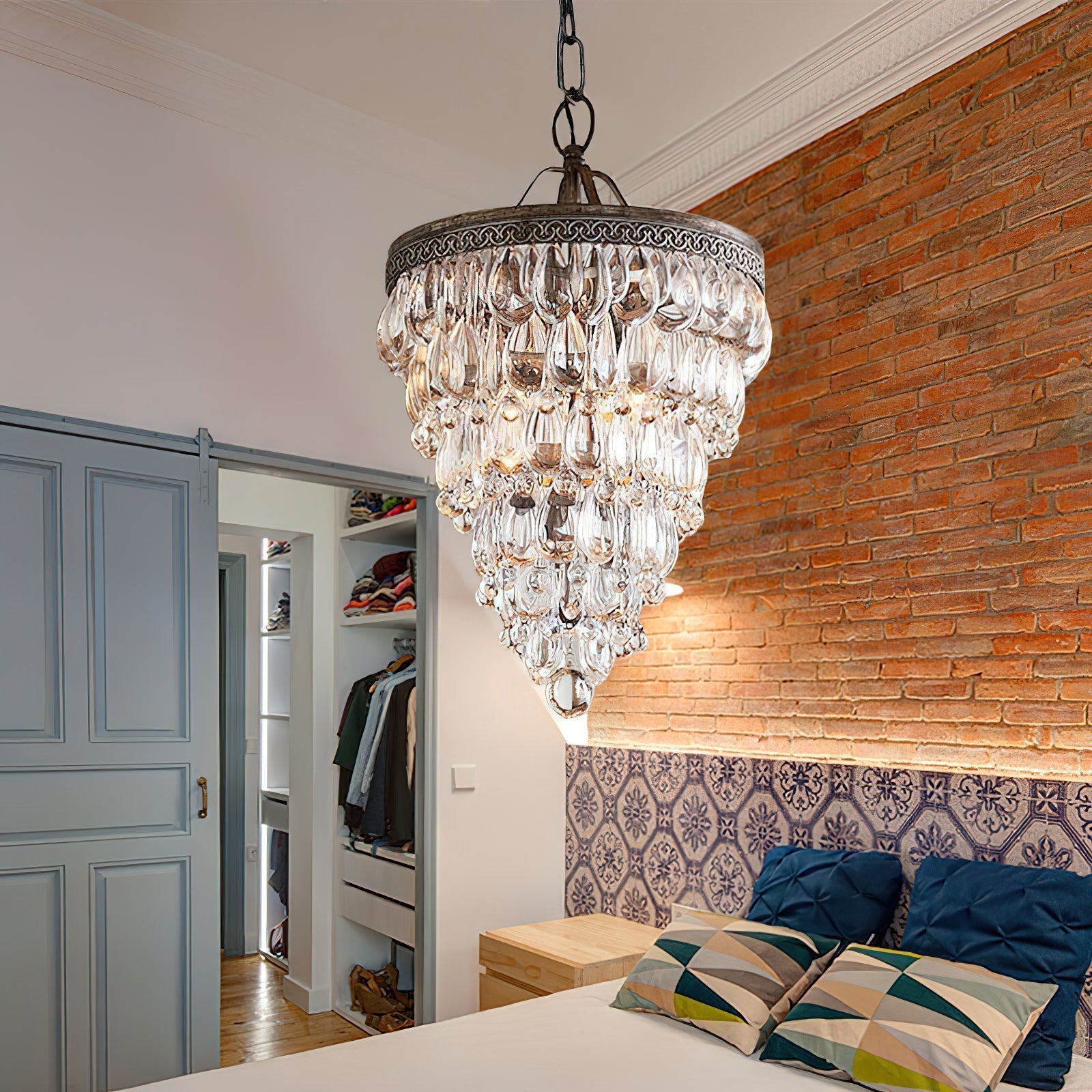 Liorenora Chandelier