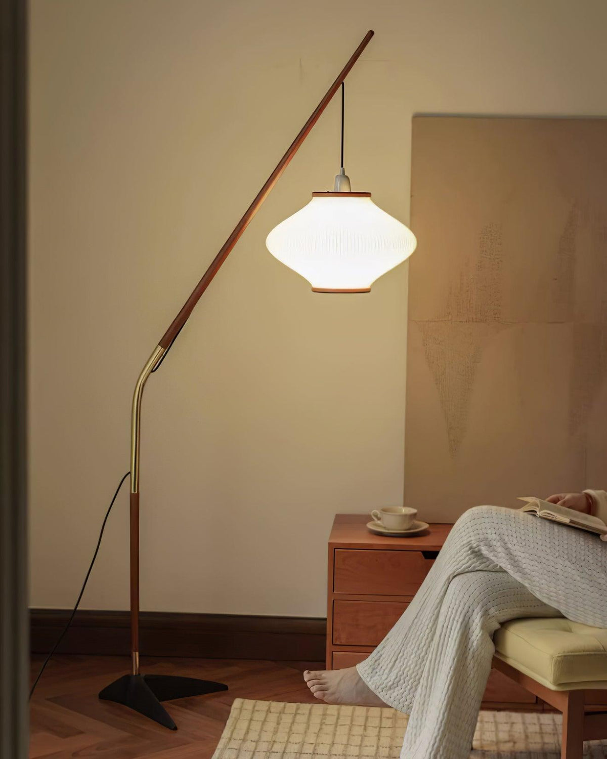 Ervenil Mid Century Wood & Glass Floor Lamp