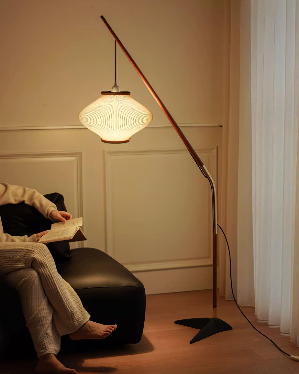 Ervenil Mid Century Wood & Glass Floor Lamp