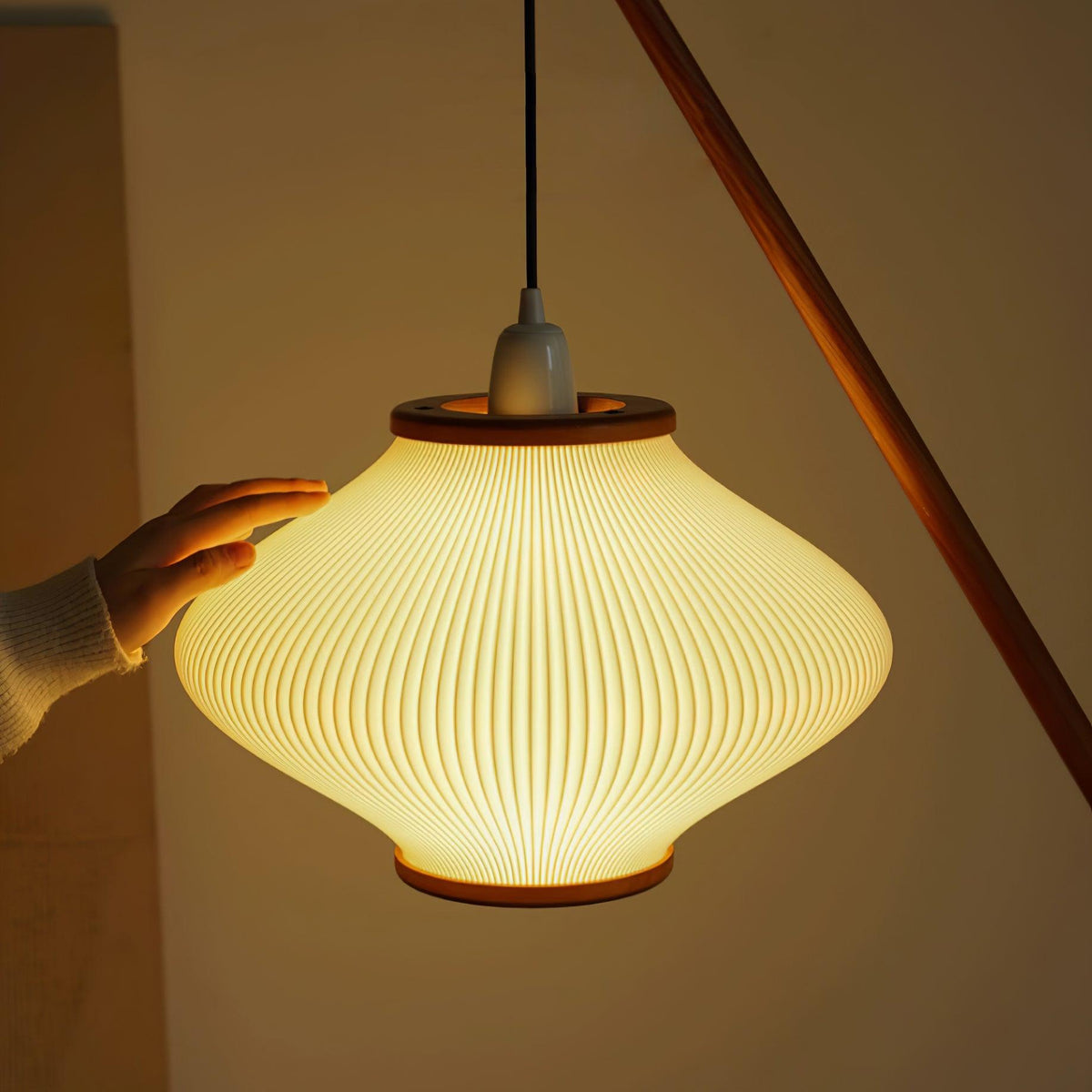 Ervenil Mid Century Wood & Glass Floor Lamp
