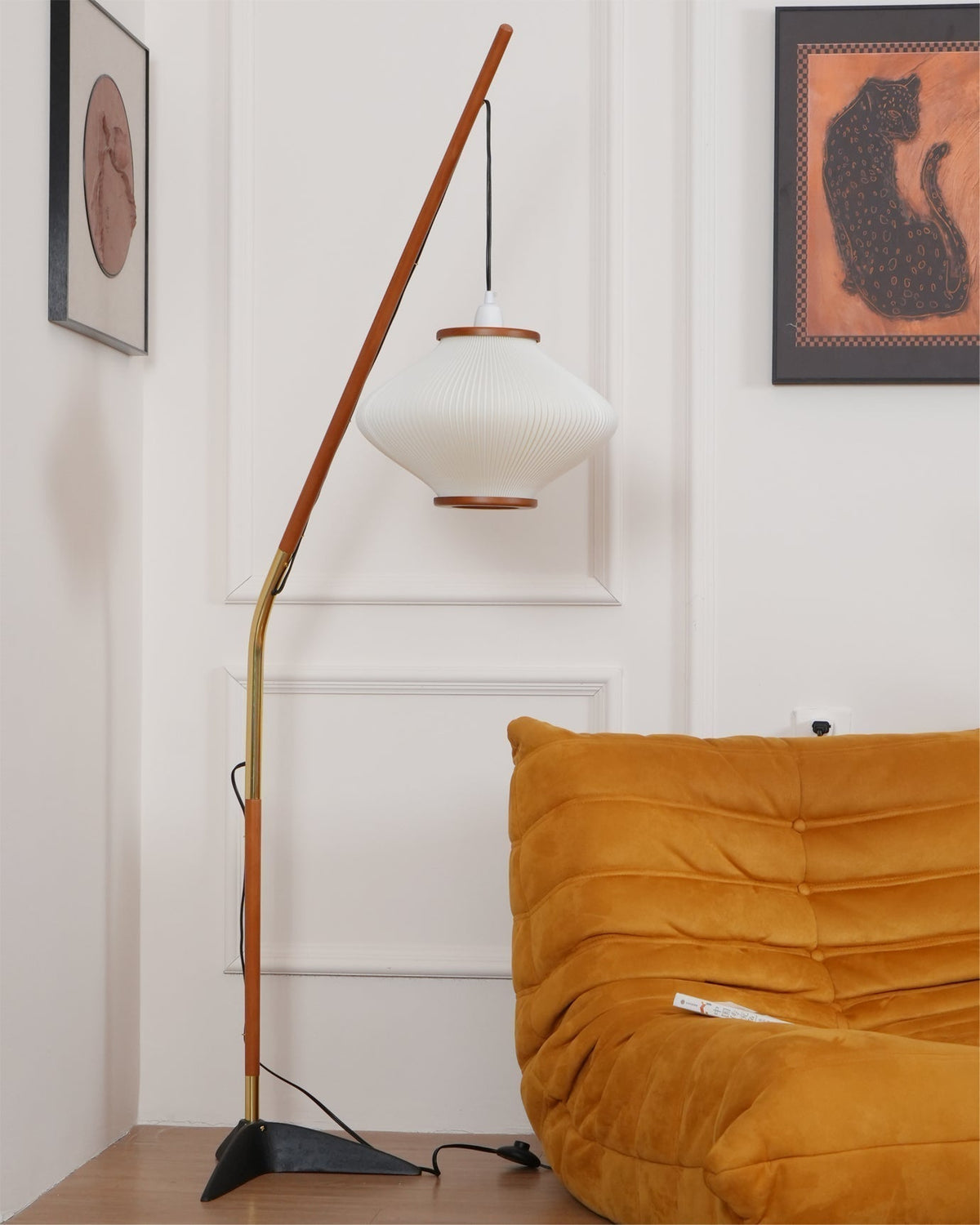 Ervenil Mid Century Wood & Glass Floor Lamp