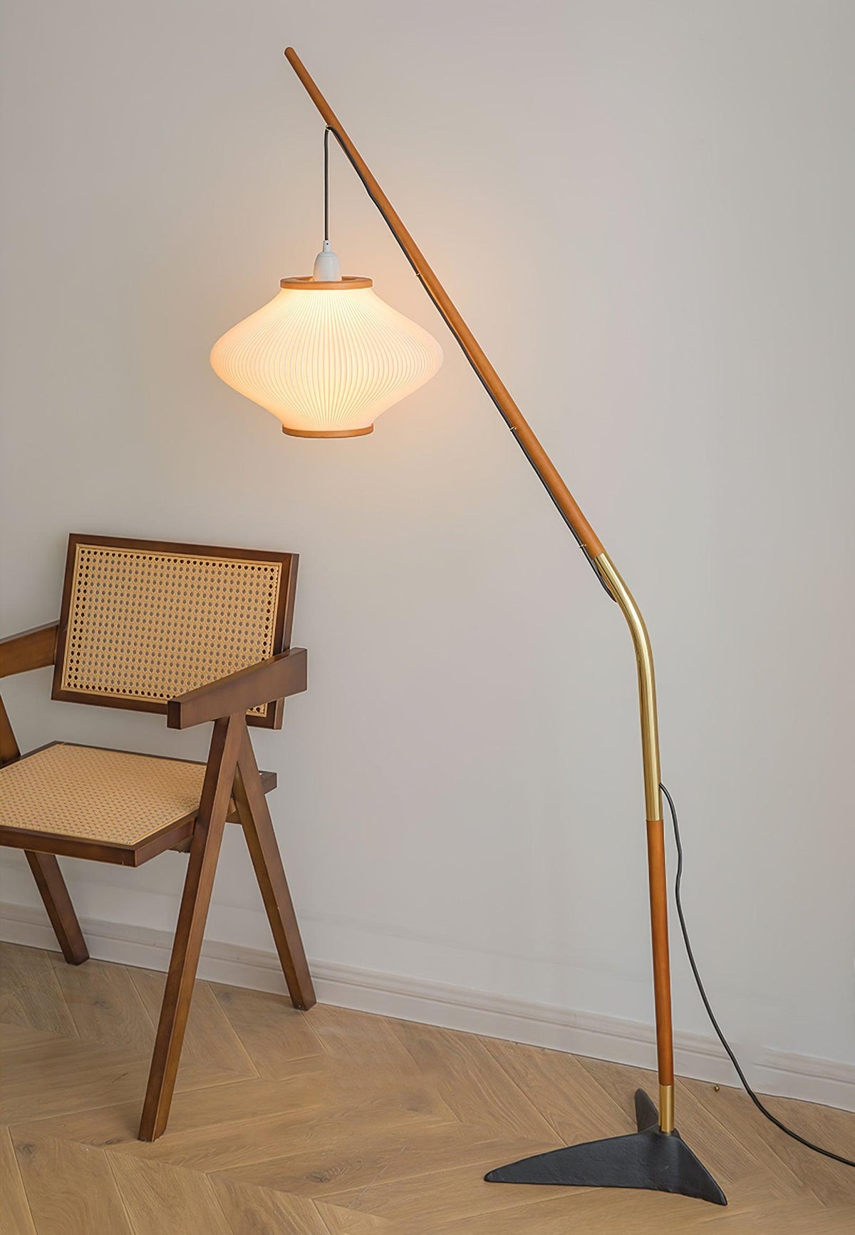 Ervenil Mid Century Wood & Glass Floor Lamp