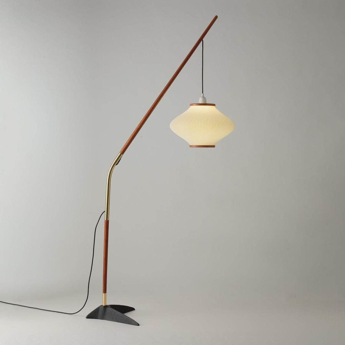 Ervenil Mid Century Wood & Glass Floor Lamp