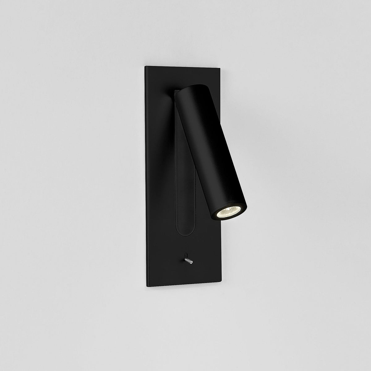 Virixel Industrial Wall Lamp
