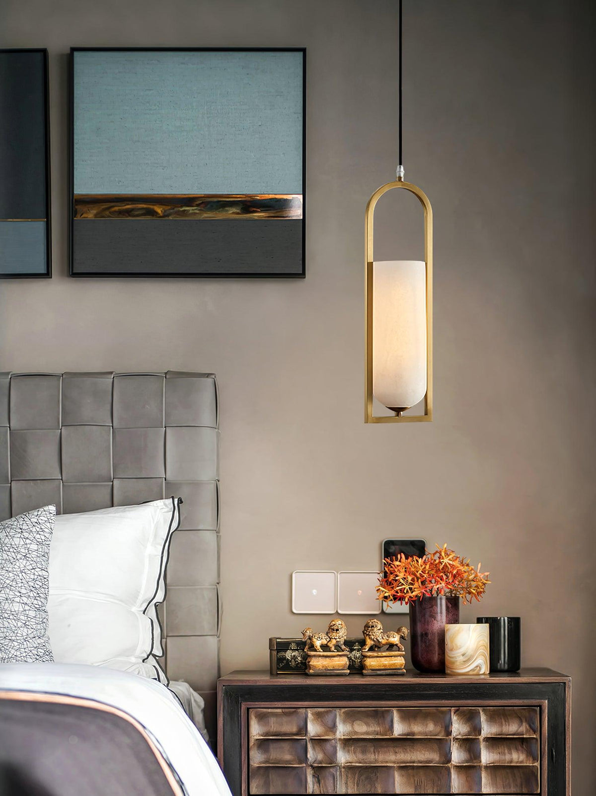 Svala Arch Alabaster Pendant Light