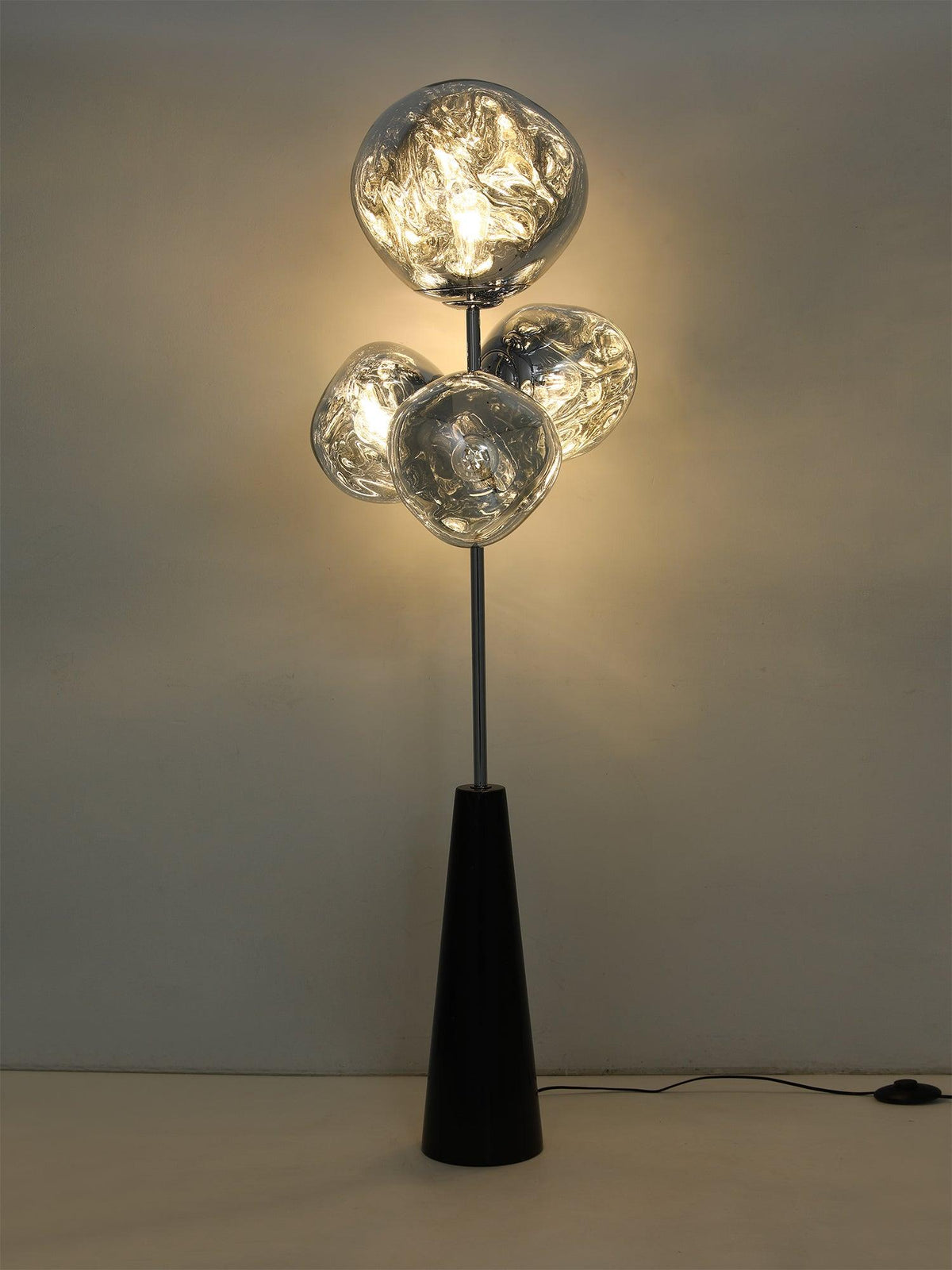 Viri Modern Marble Floor Lamp