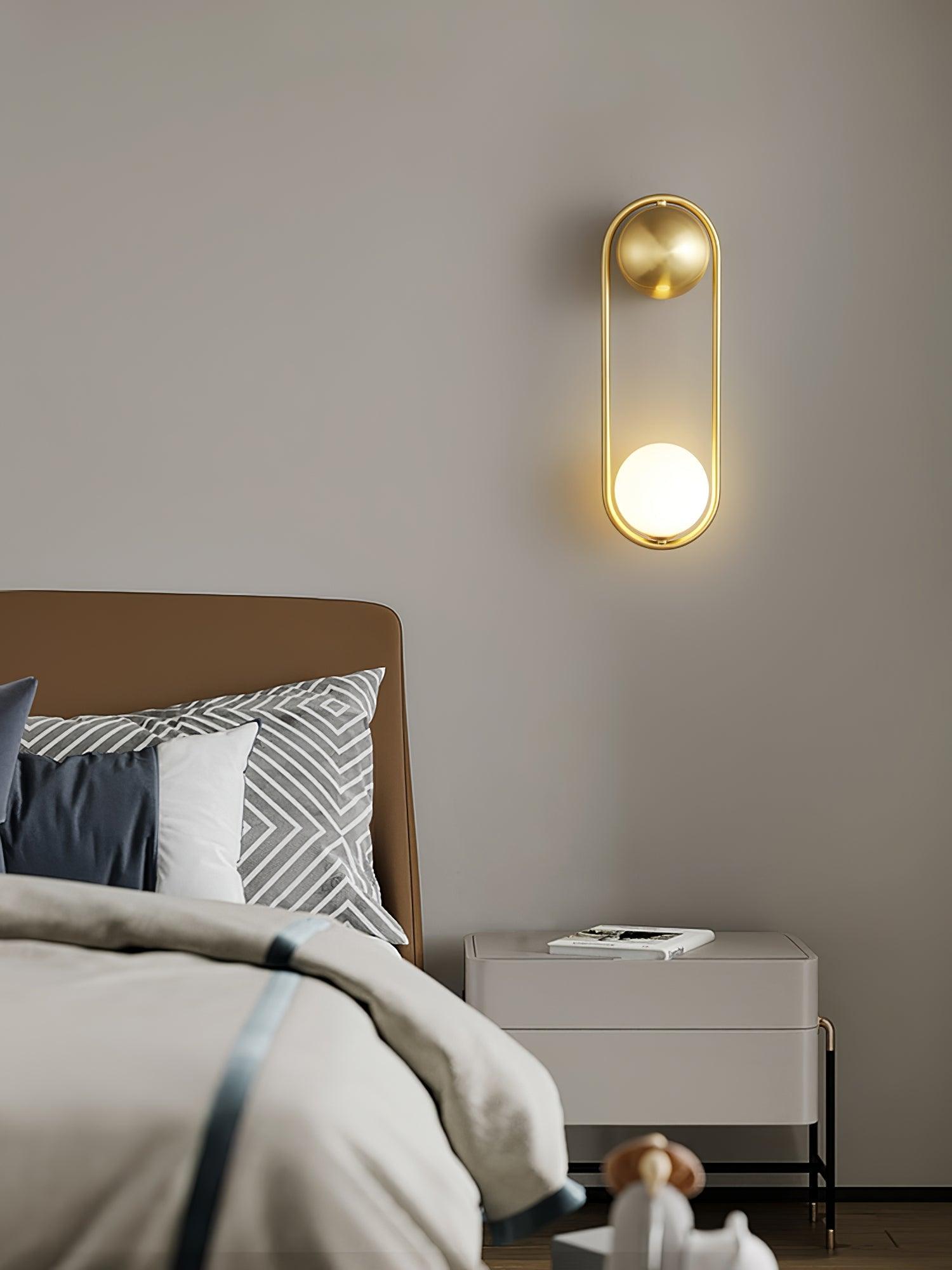 Solarine Radiain Brass Minimalist Wall Lamp