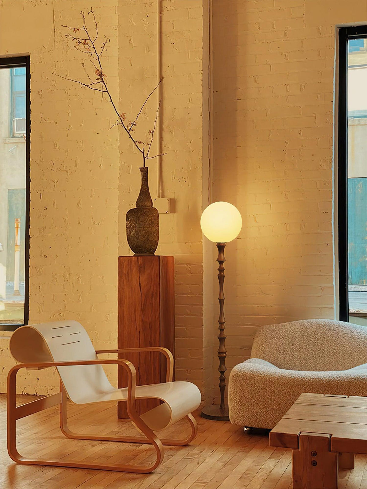 Vilten Elegant Wood Floor Lamp
