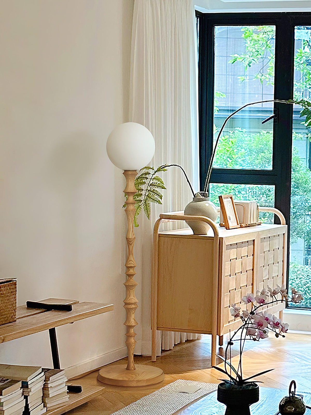 Vilten Elegant Wood Floor Lamp