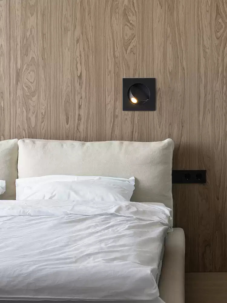 Evander Recessed Rotatable Sconce