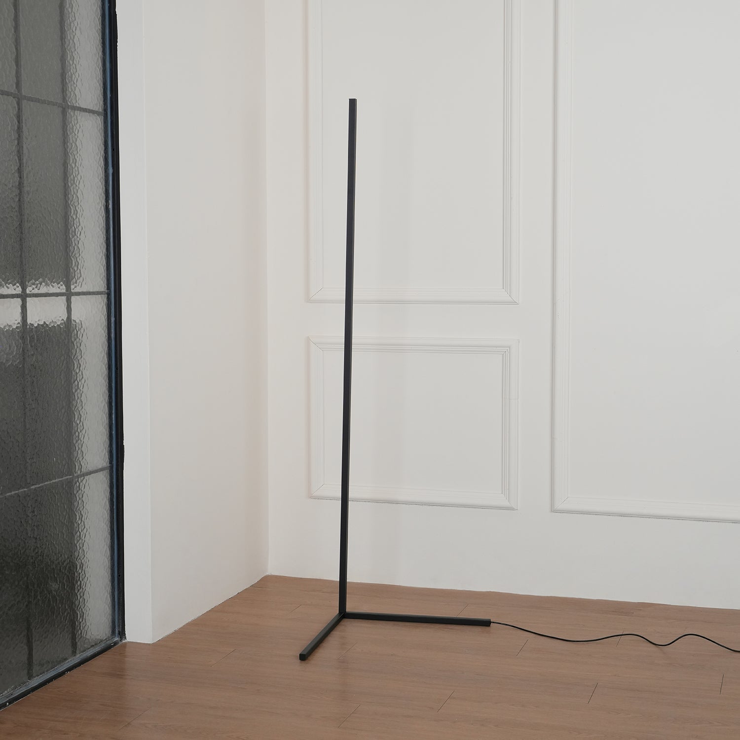 Seleina Minimalist Floor Lamp