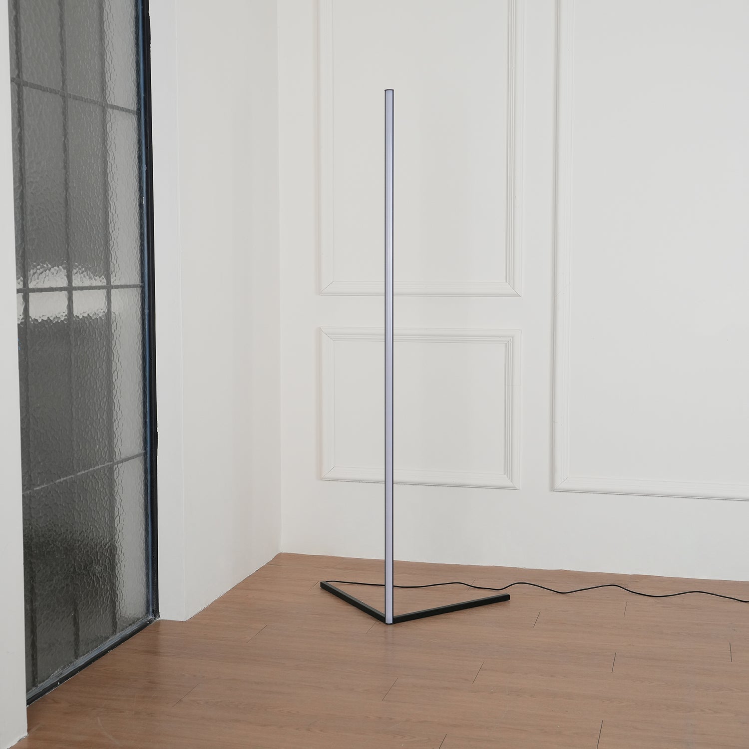 Seleina Minimalist Floor Lamp