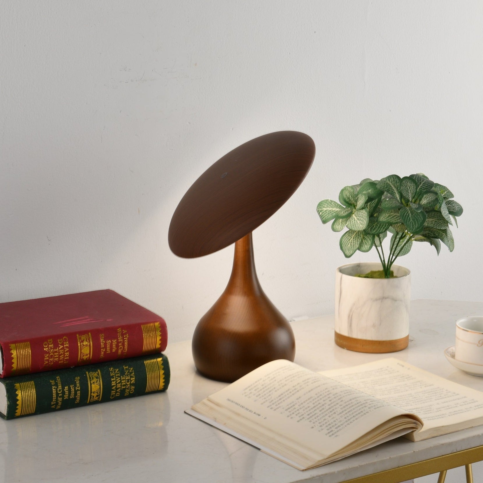 Orbis Vintage Wood Table Lamp