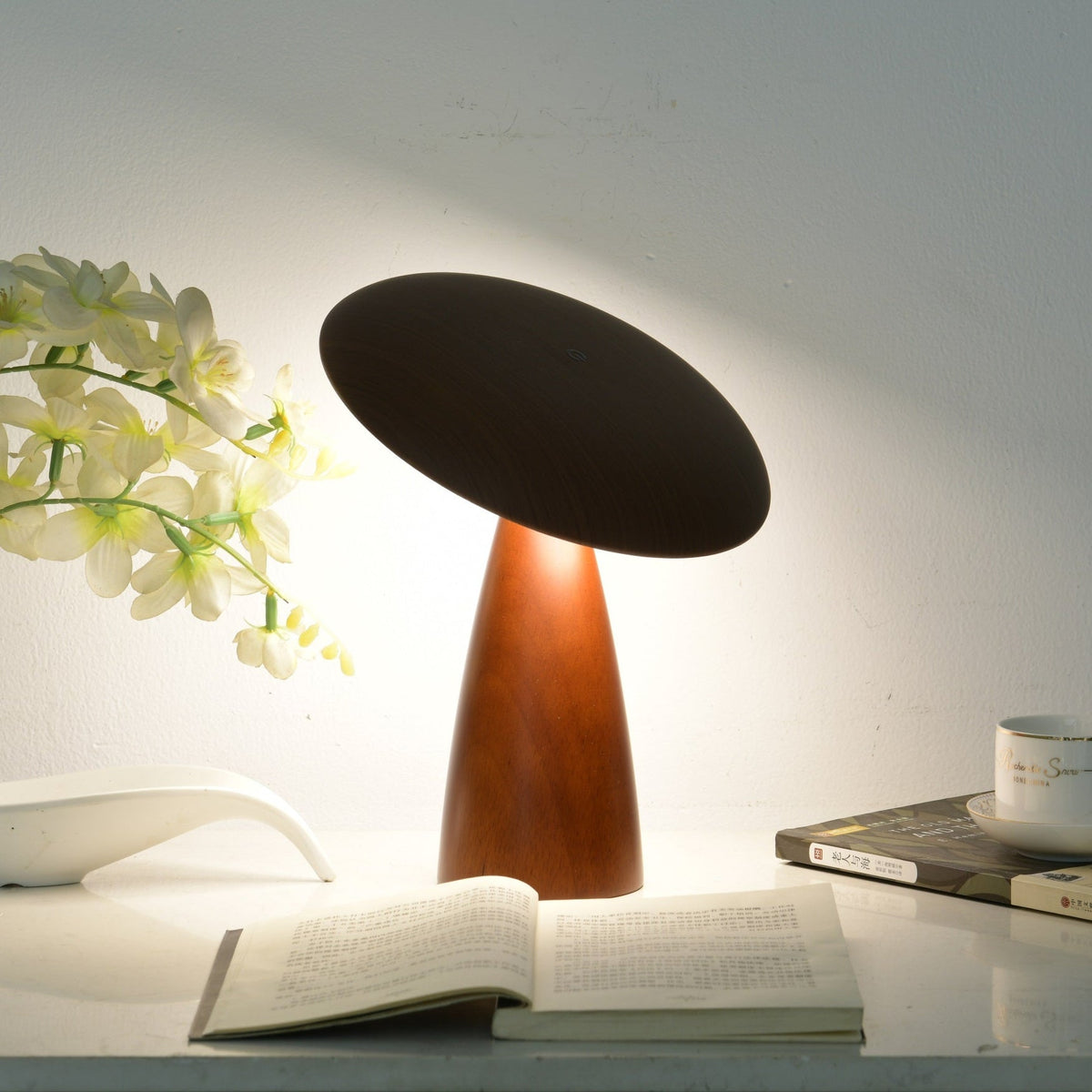Orbis Vintage Wood Table Lamp