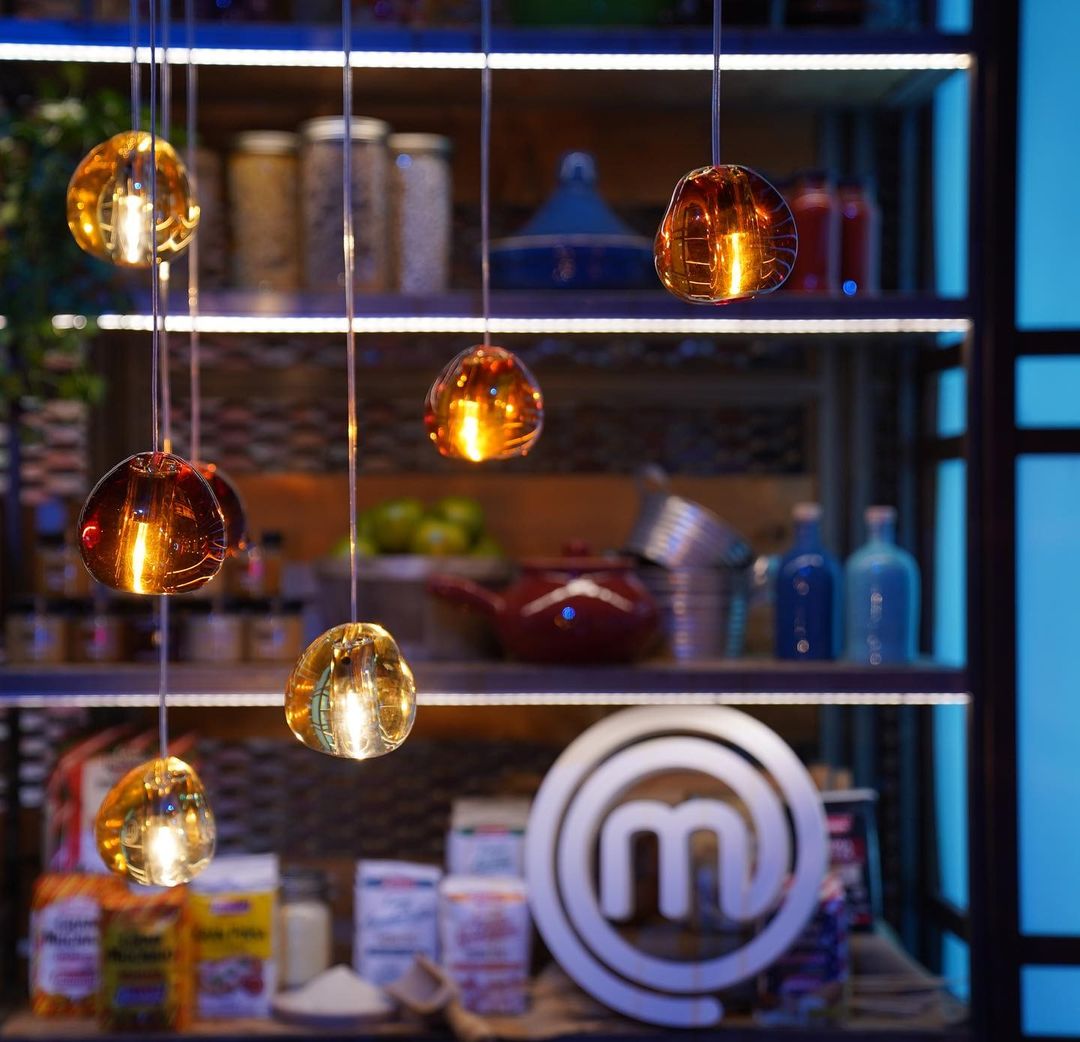 Gevlin Postmodern Luxury Cherry Crystal Pendant Lamp