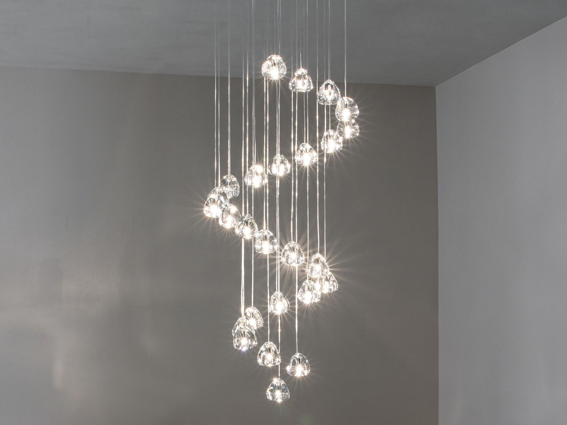Gevlin Postmodern Luxury Cherry Crystal Pendant Lamp