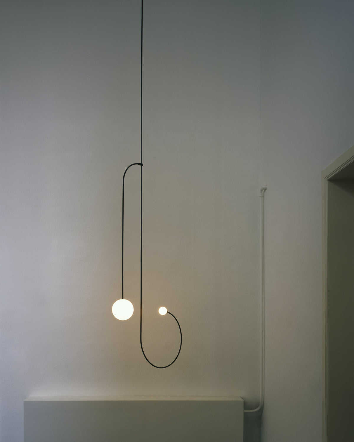 Viraiseon Chandelier Mobile Black Minimalist