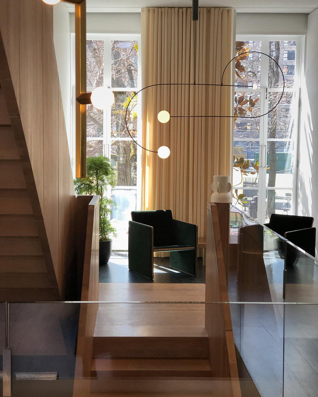 Viraiseon Chandelier Mobile Black Minimalist