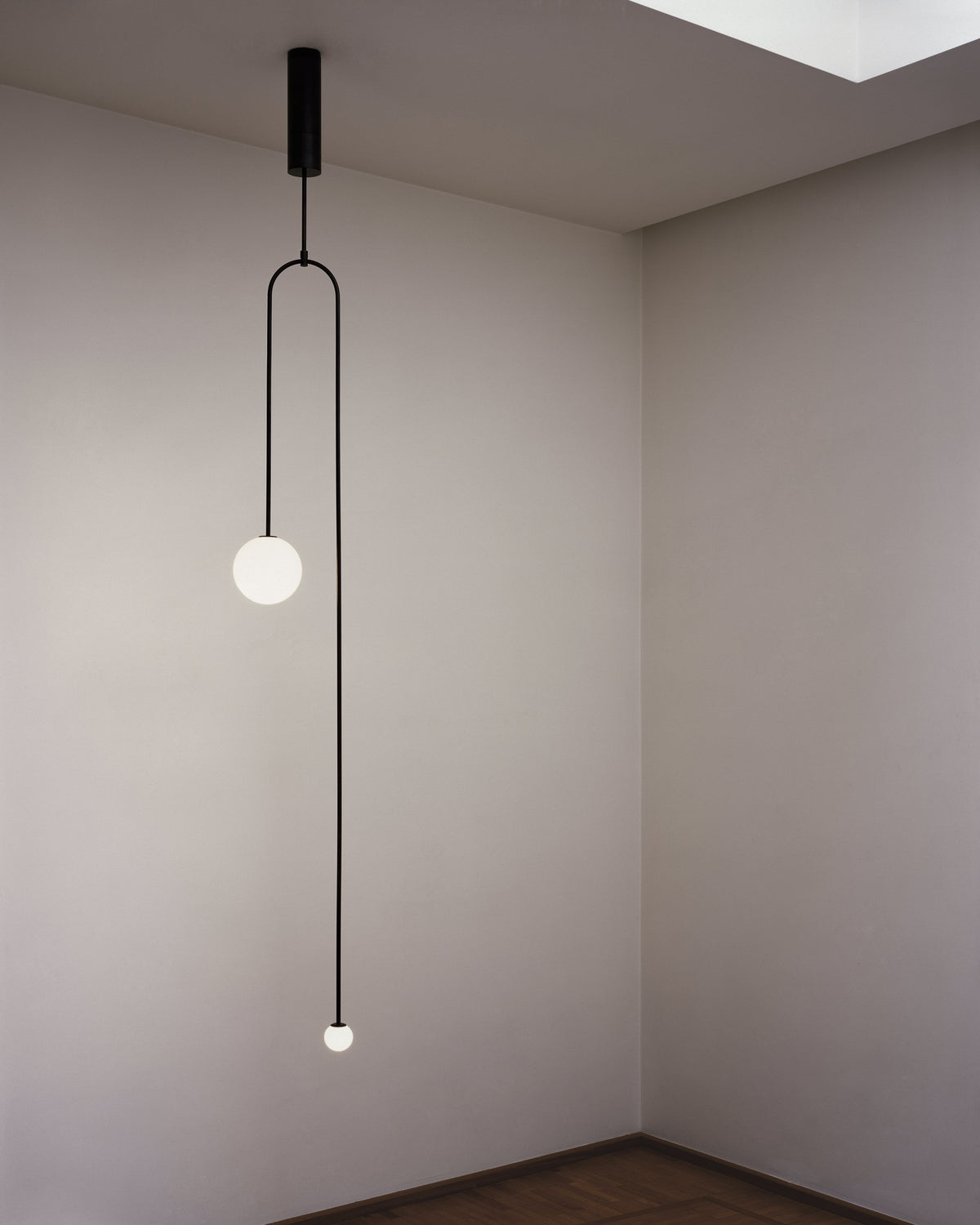 Viraiseon Chandelier Mobile Black Minimalist