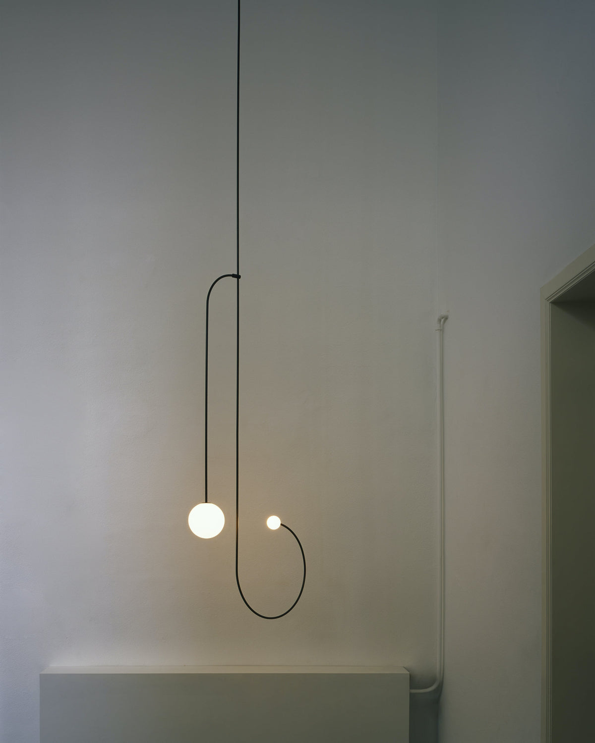 Viraiseon Chandelier Mobile Black Minimalist
