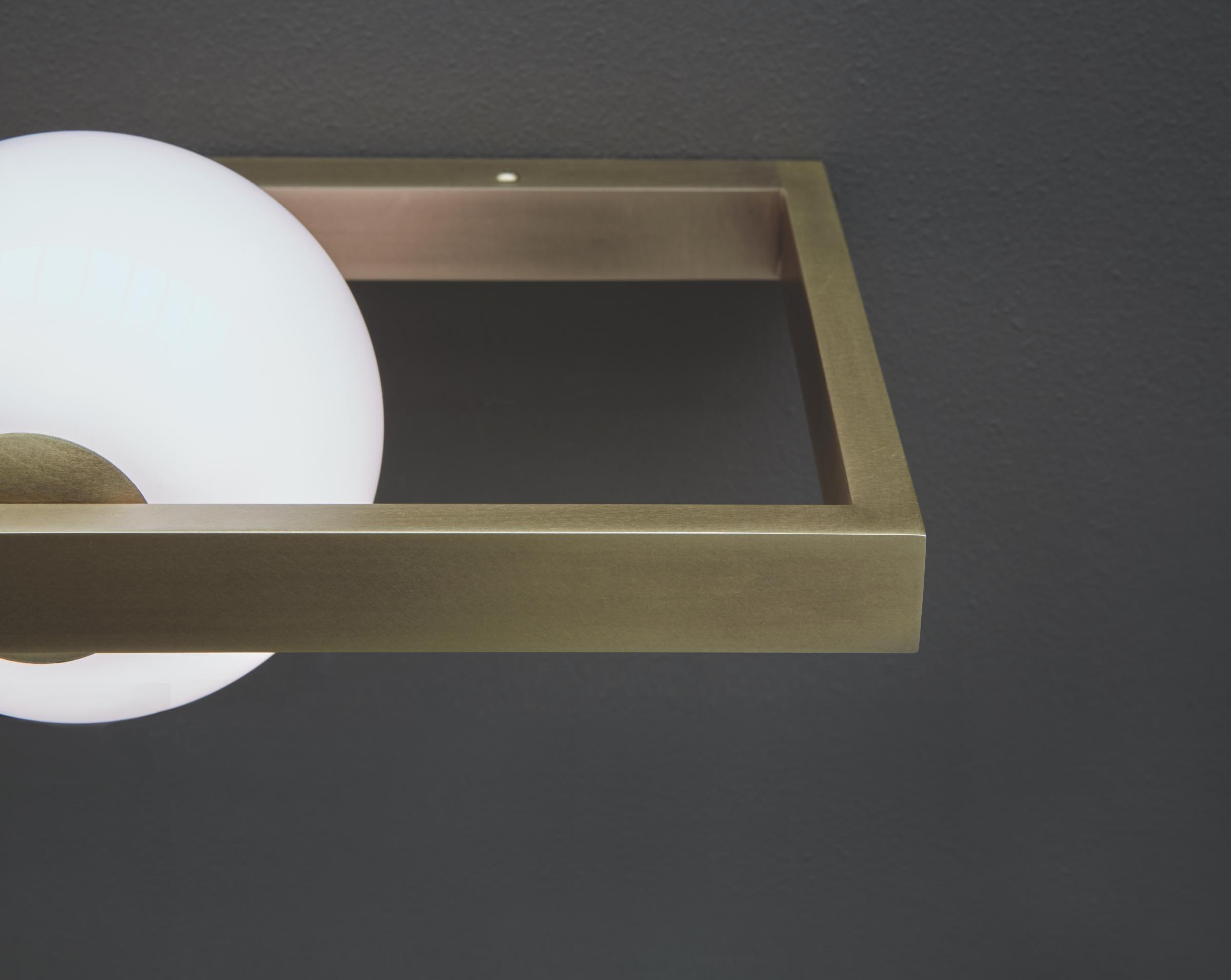 Etalarae Modern Minimalist Glass Sconce Wall lamp